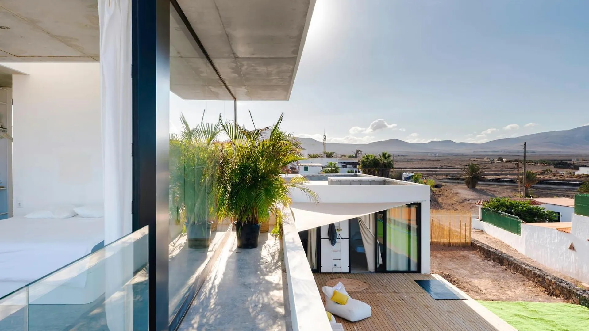 Salty Villa By Aura Collection Roque