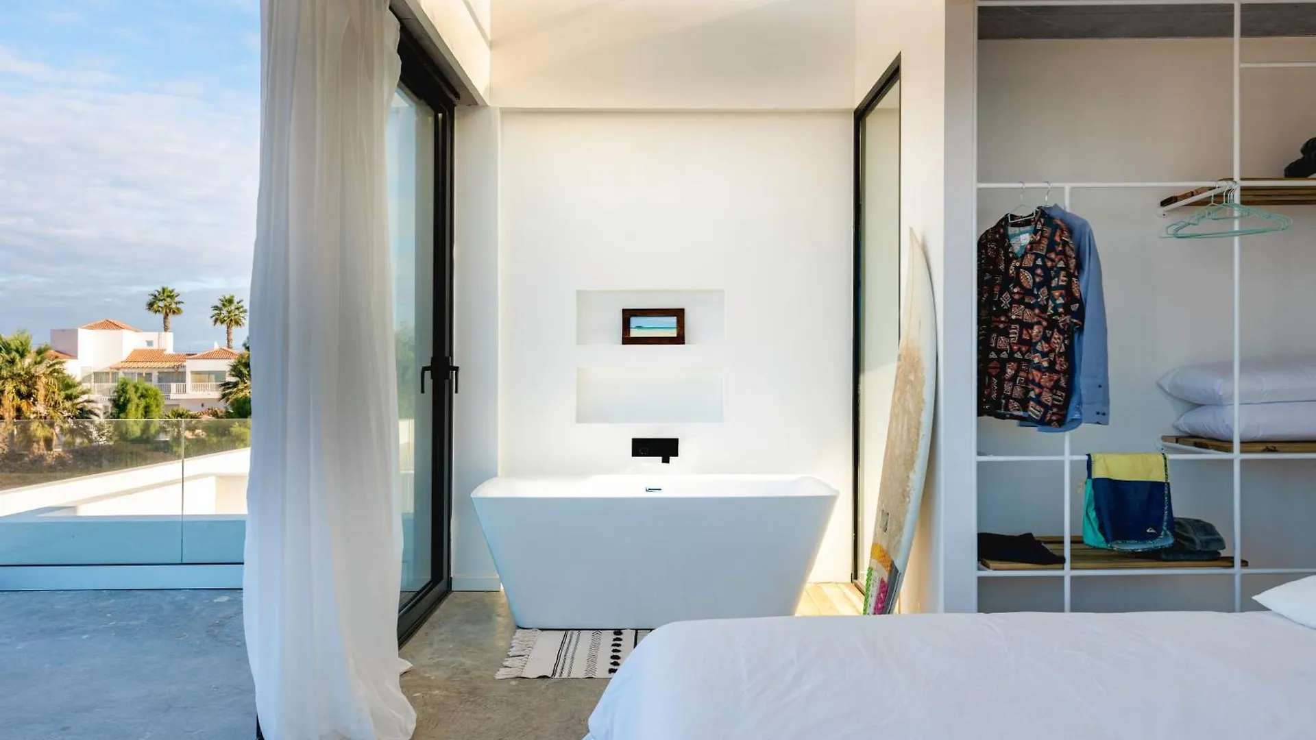 Salty Villa By Aura Collection Roque