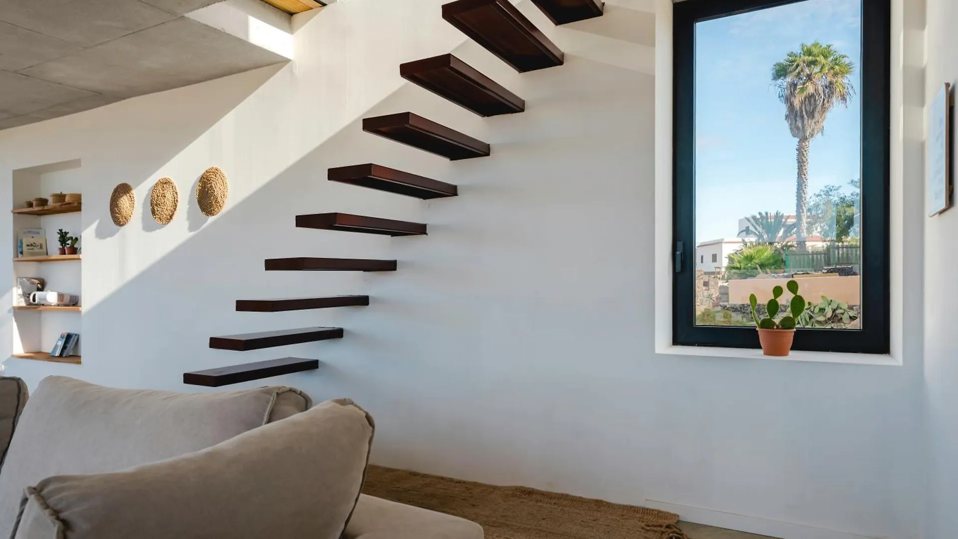 Salty Villa By Aura Collection Roque