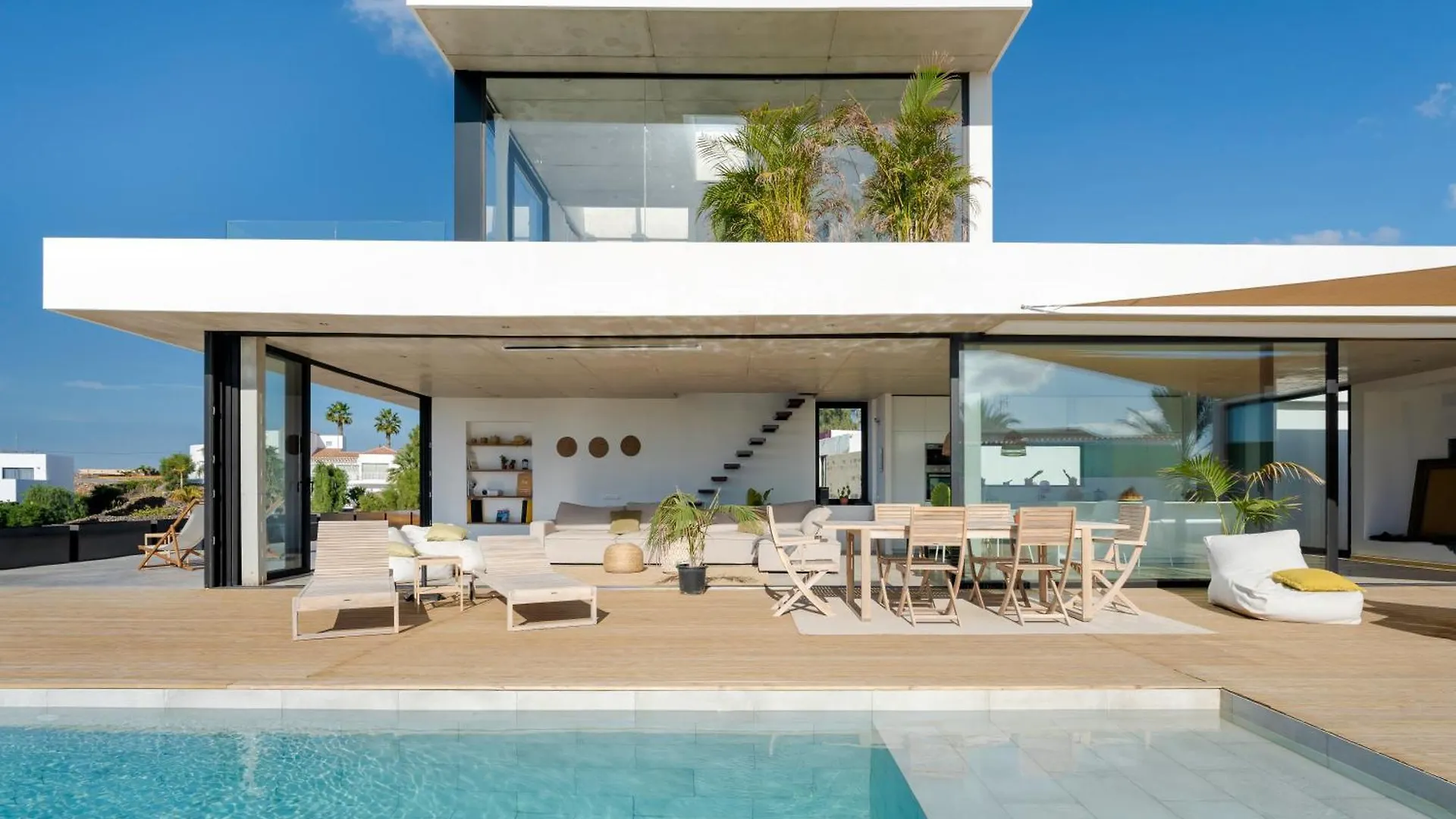 Salty Villa By Aura Collection Roque